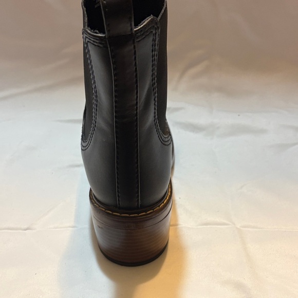Steve Madden Black Leather Ankle Booties - Picture 12 of 14